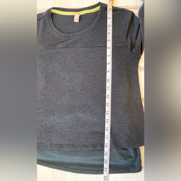 Athleta Girl Double Layer Top Crew Neck Long Sleeve XL/14 - Picture 8 of 8